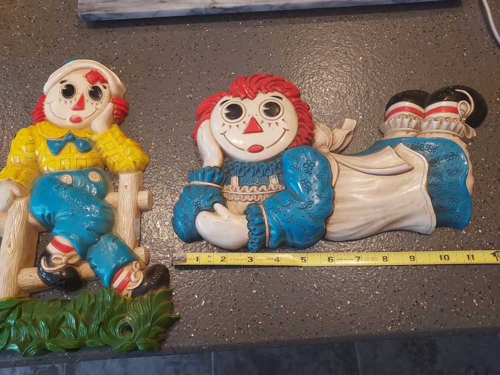 Vintage Raggedy Ann + Raggedy Andy Wall Plaques set Bobbs - Merrill 1977 Plastic